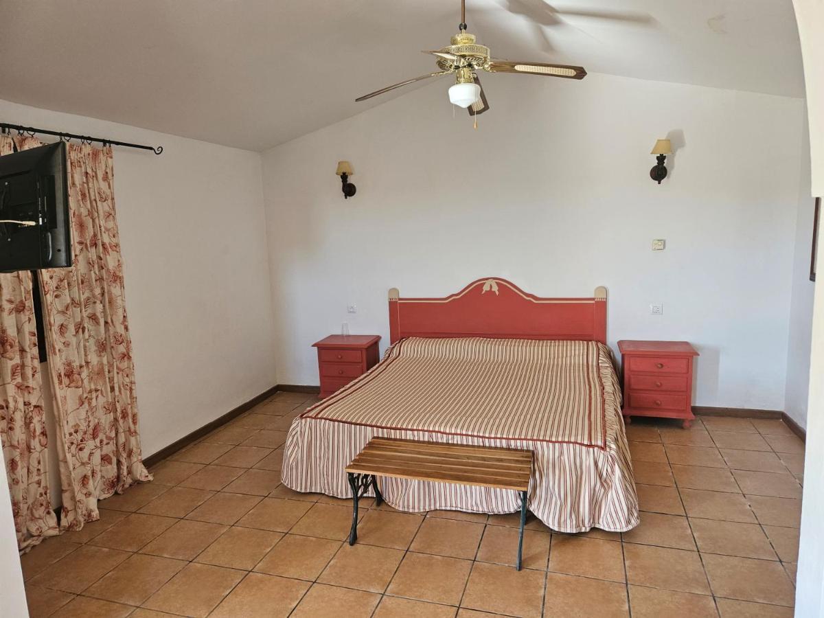 Hotel Rural Portilla De Monfraguee Ториль Экстерьер фото